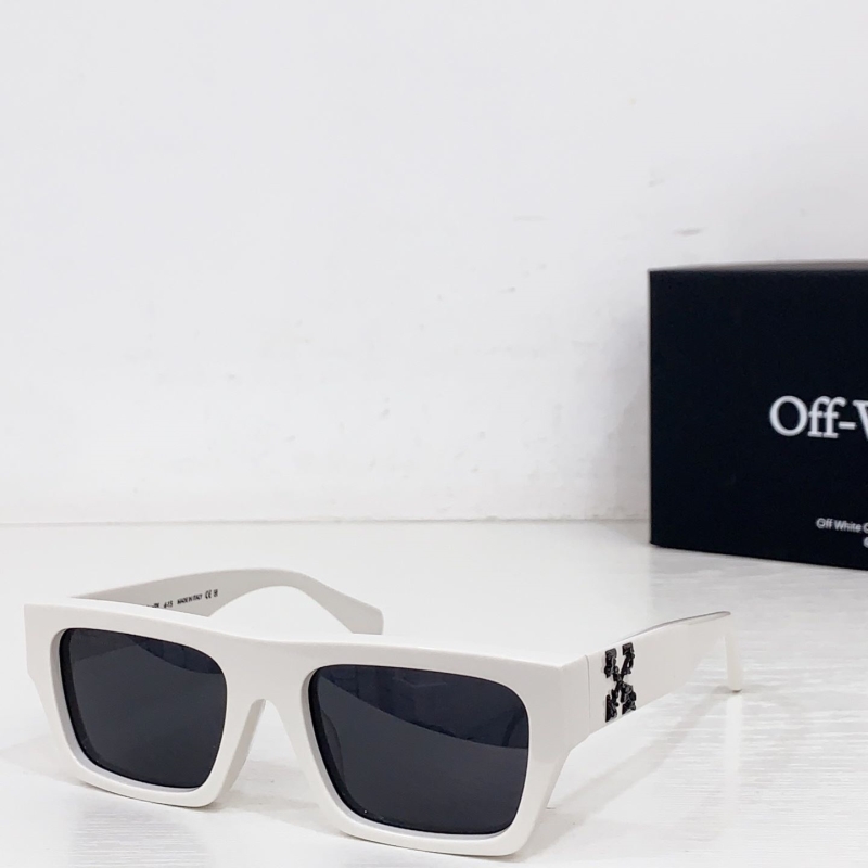 OFF WHITE